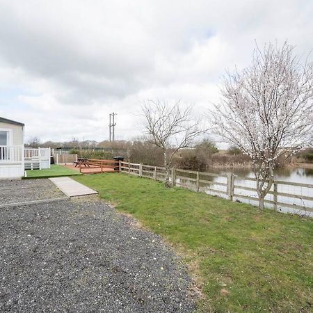 Hallcroft Fishery And Holiday Park Retford Esterno foto