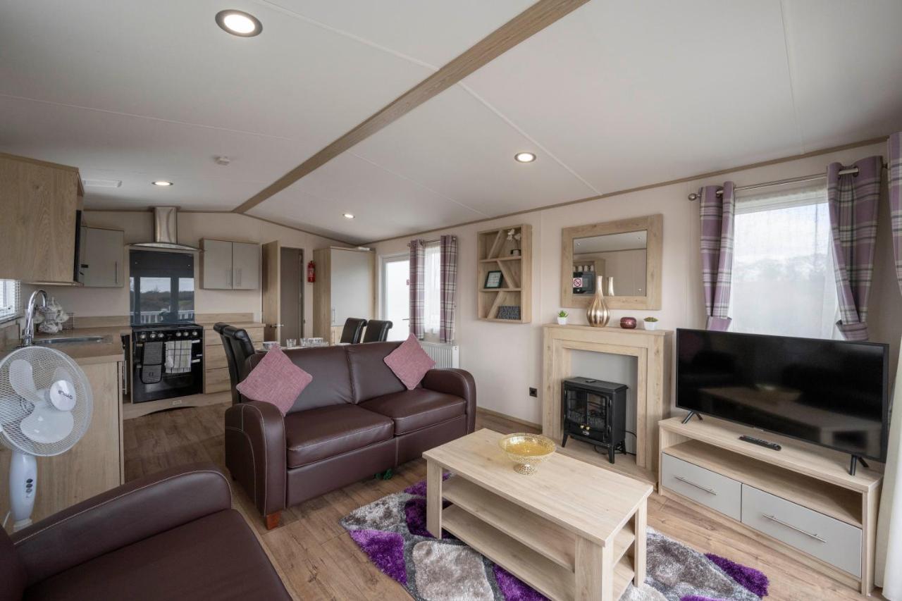 Hallcroft Fishery And Holiday Park Retford Esterno foto