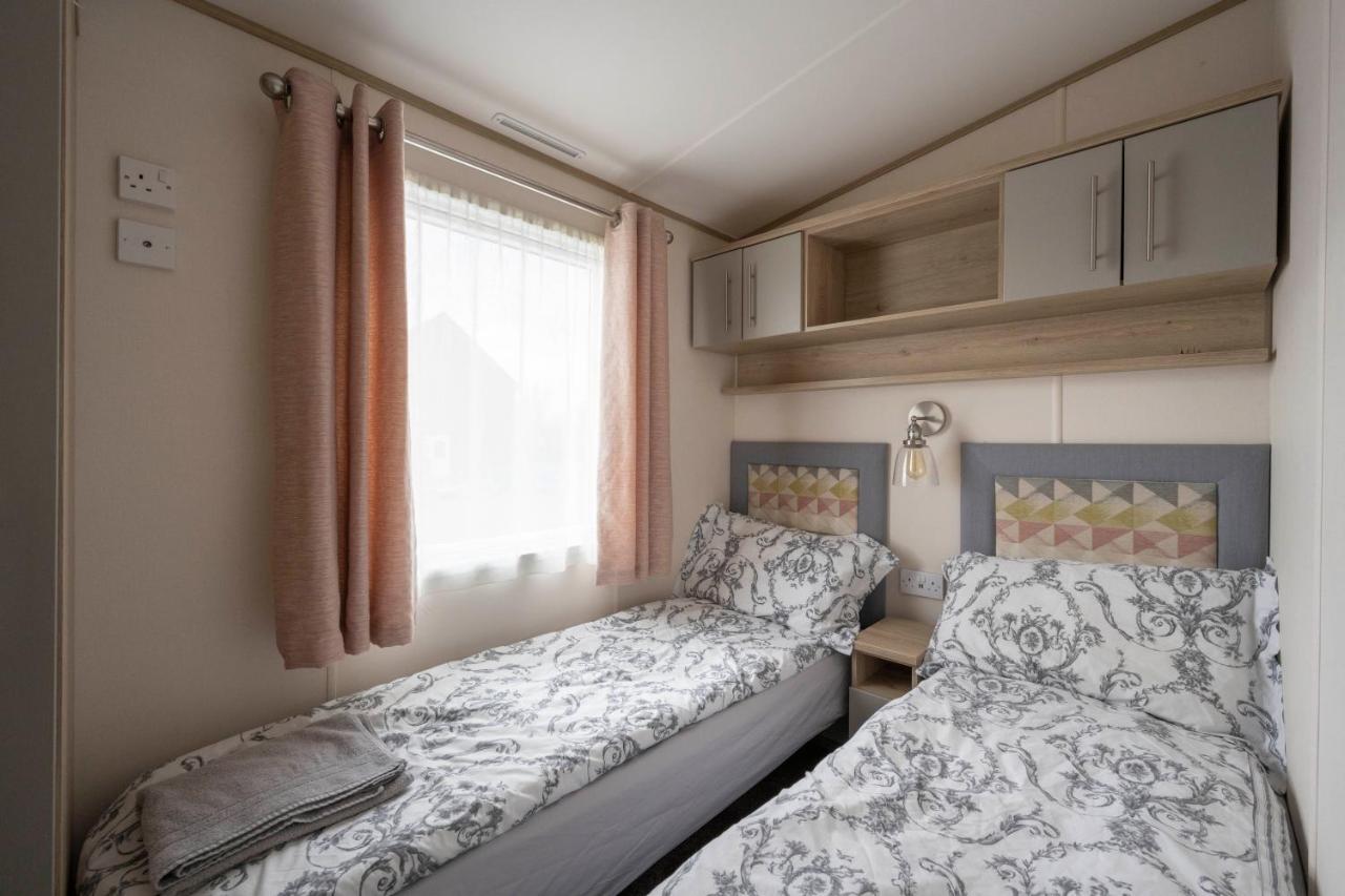 Hallcroft Fishery And Holiday Park Retford Esterno foto